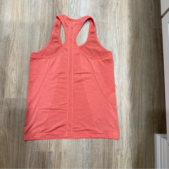 Lululemon Swiftly Tech Racerback Tank - Picture 2 of 6